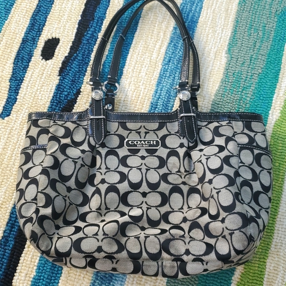Coach medium bag